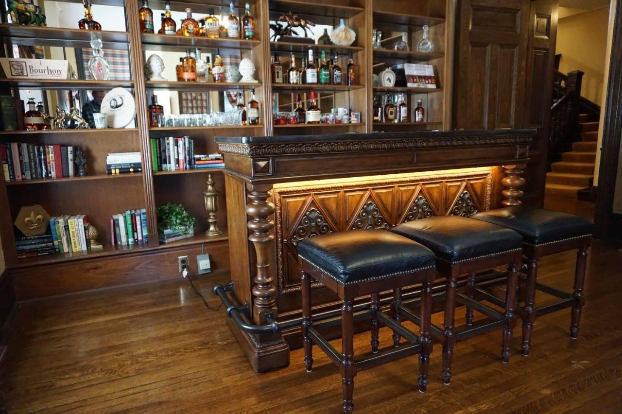 Louisville Bourbon Inn Exteriör bild